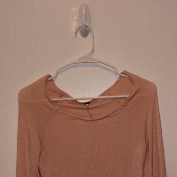Free People dust pink Bell Sleeve Top Women's Size Medium - Picture 3 of 10